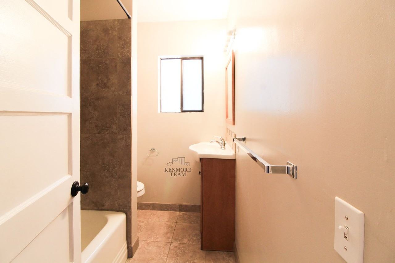 719 Taylor St - Photo 5 of 8