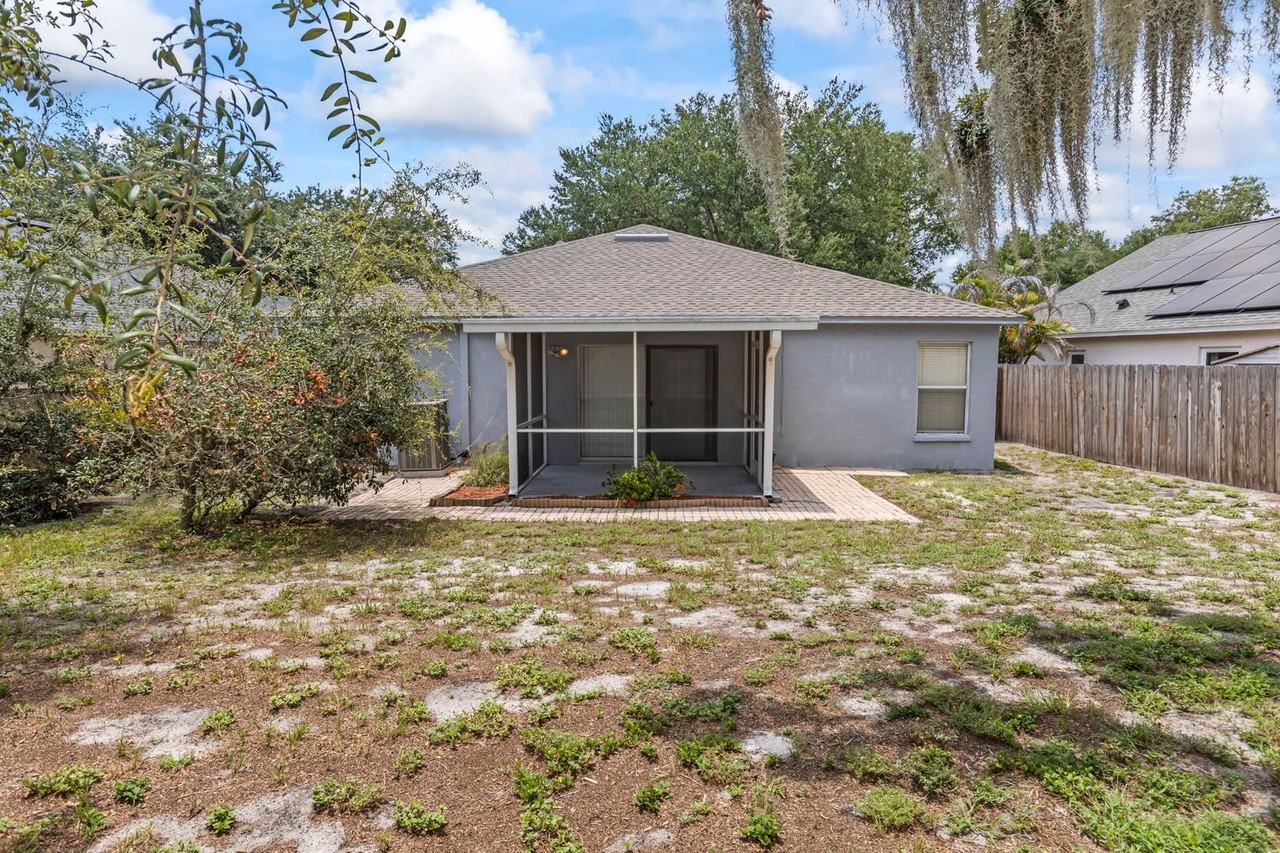 11111 Lakeside Vista Dr - Photo 4 of 45