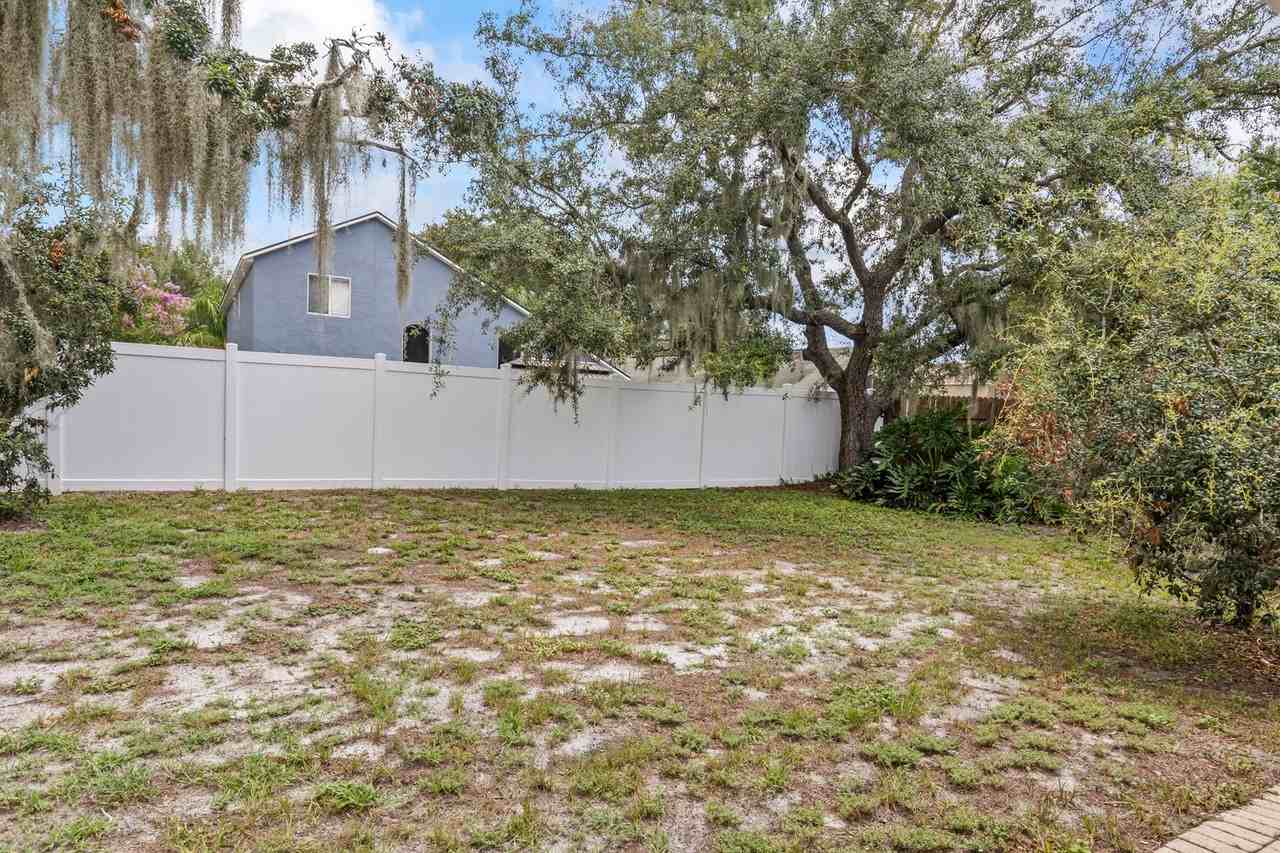 11111 Lakeside Vista Dr - Photo 6 of 45