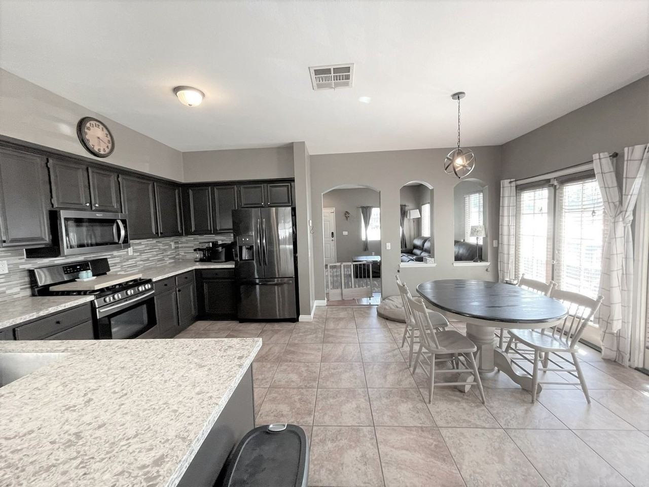 39800 Monarch Dr - Photo 2 of 18