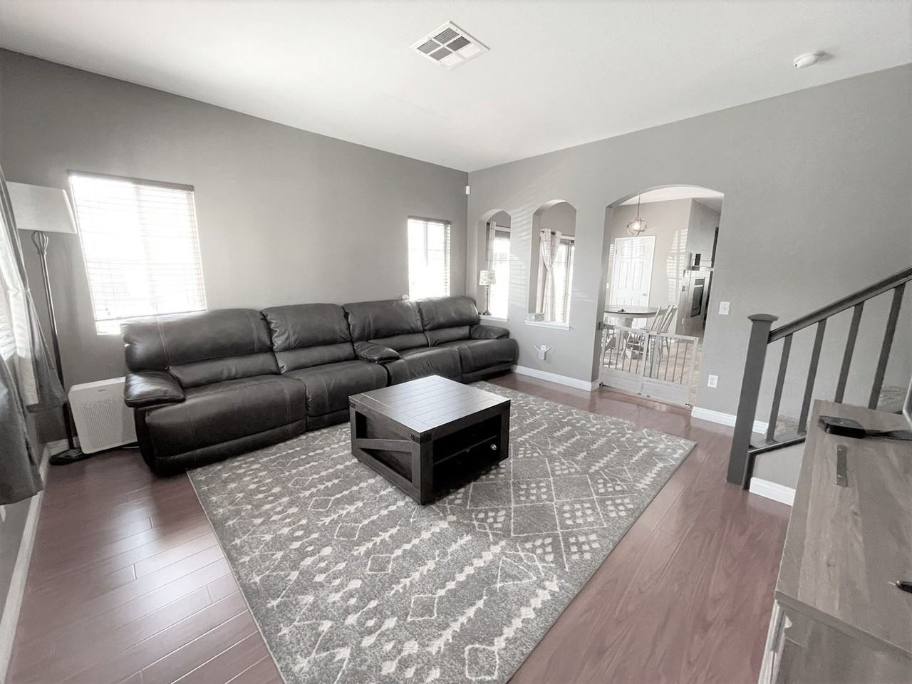 39800 Monarch Dr - Photo 5 of 18