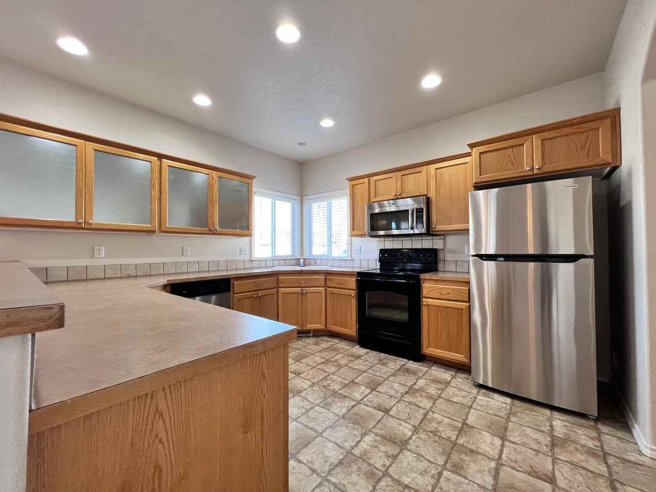 5193 N Toscana Ave - Photo 5 of 23