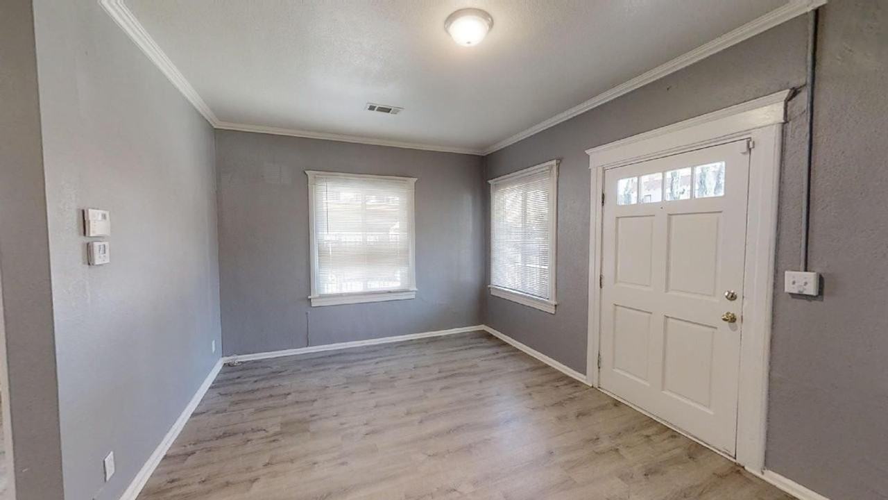 3455 Fairmount Blvd - Photo 4 of 12