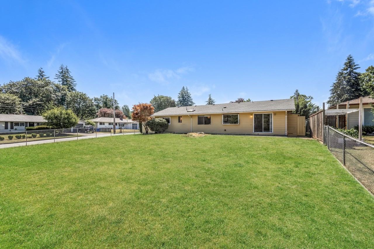 10716 Se 224th Pl - Photo 2 of 16
