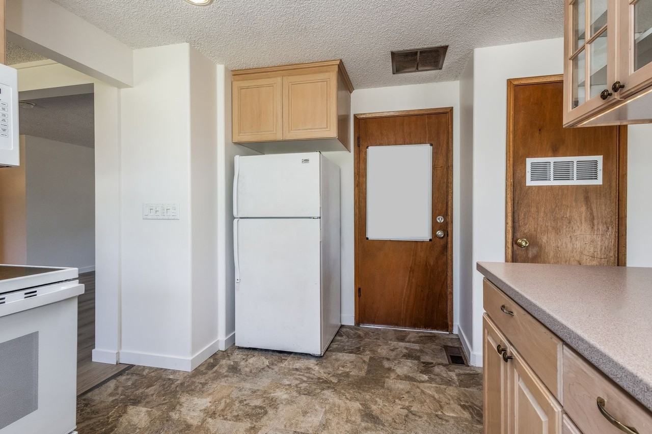 10716 Se 224th Pl - Photo 4 of 16