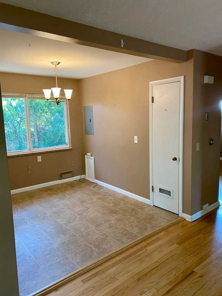 3055 Moorhead Ave - Photo 3 of 16