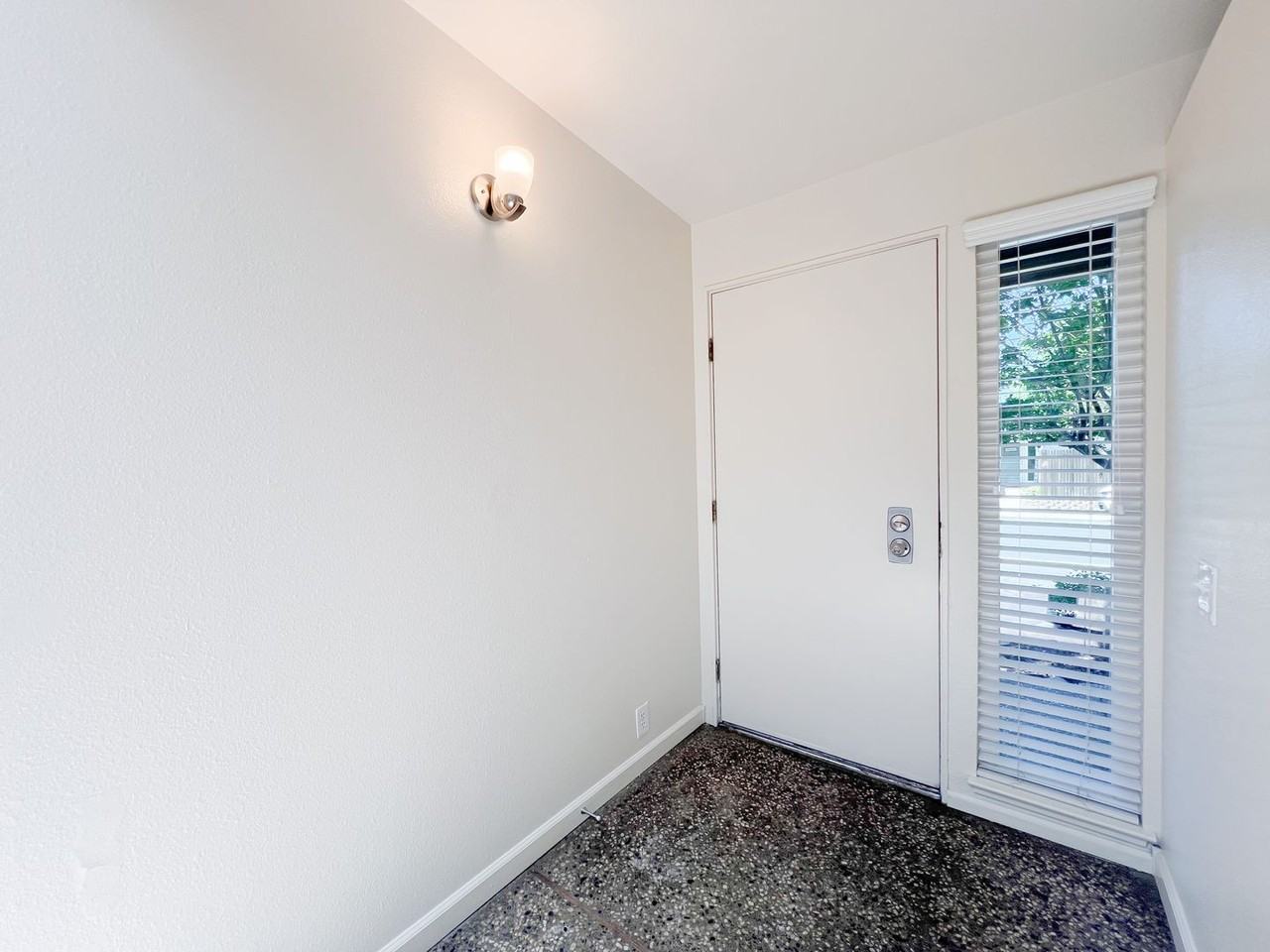 9379 Lujan Dr - Photo 5 of 36