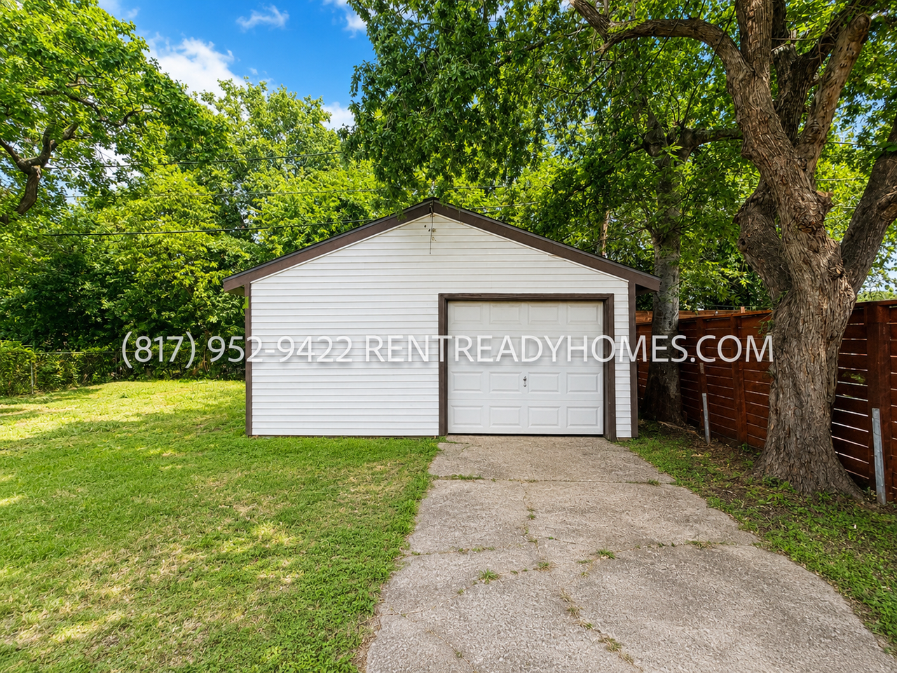 6507 Myrtle St - Photo 3 of 22