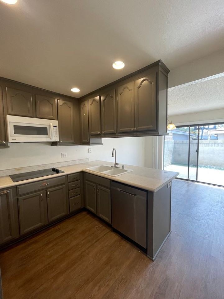 743 N Morgan St #A - Photo 7 of 22