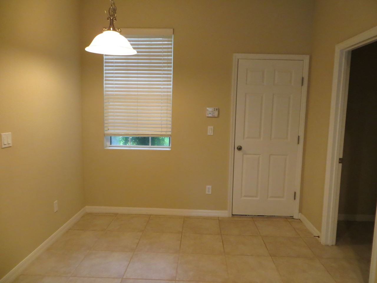 5303 Cape Hatteras Dr - Photo 2 of 10
