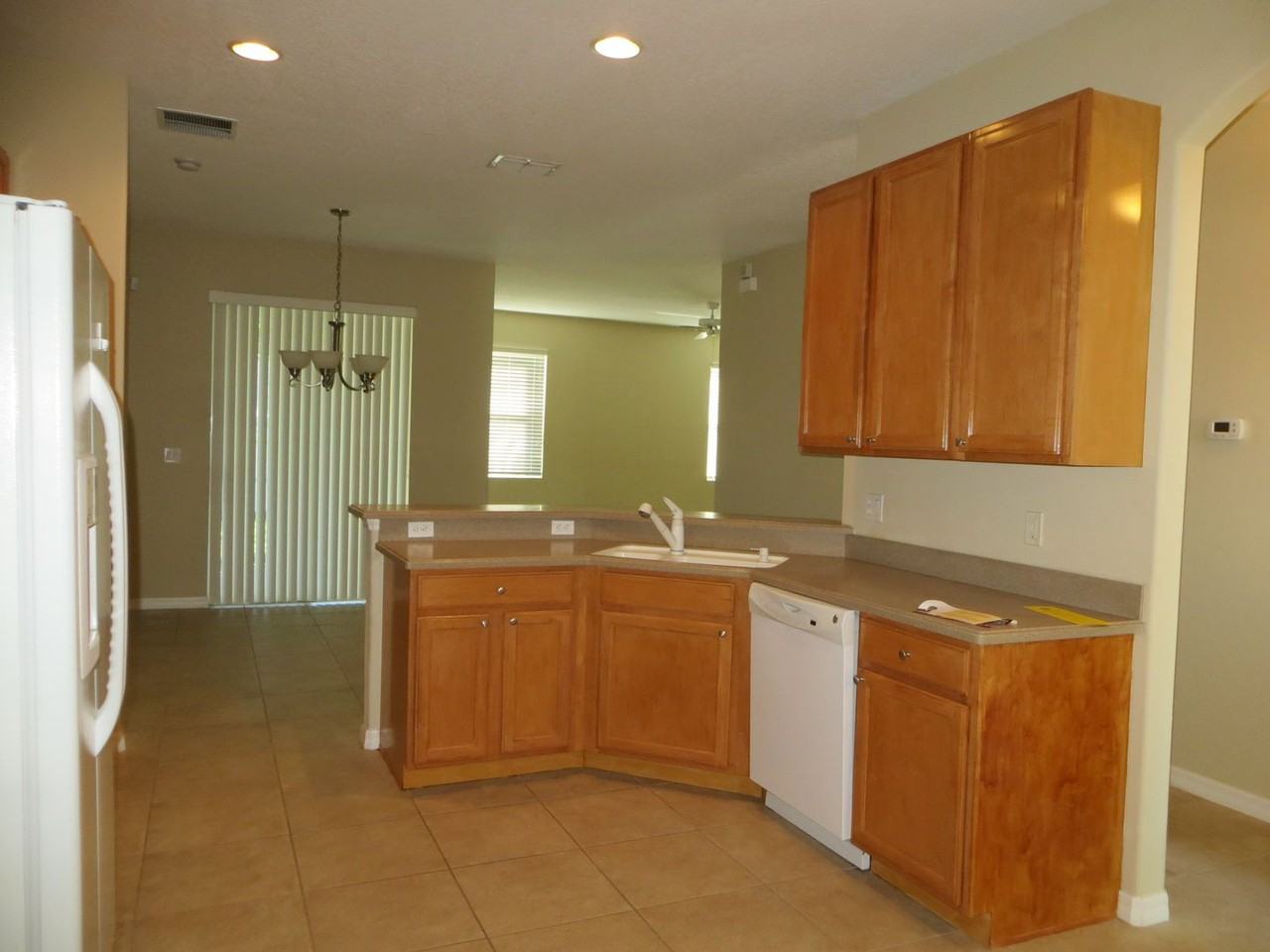 5303 Cape Hatteras Dr - Photo 4 of 10