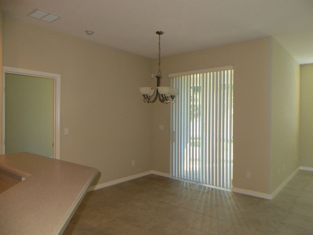 5303 Cape Hatteras Dr - Photo 6 of 10