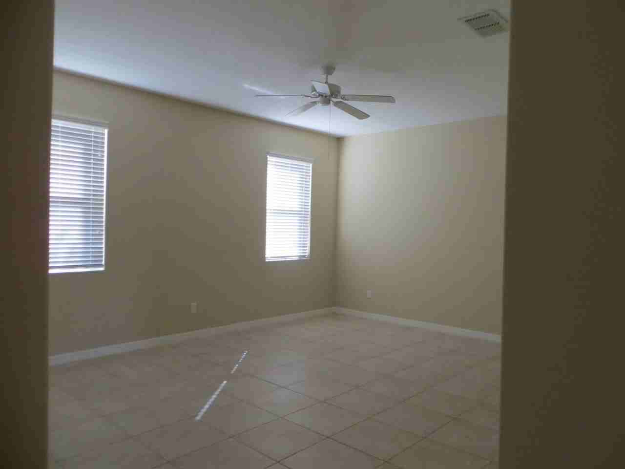 5303 Cape Hatteras Dr - Photo 7 of 10