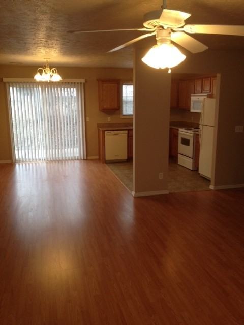 1013 Deer Trail Ln - Photo 4 of 12