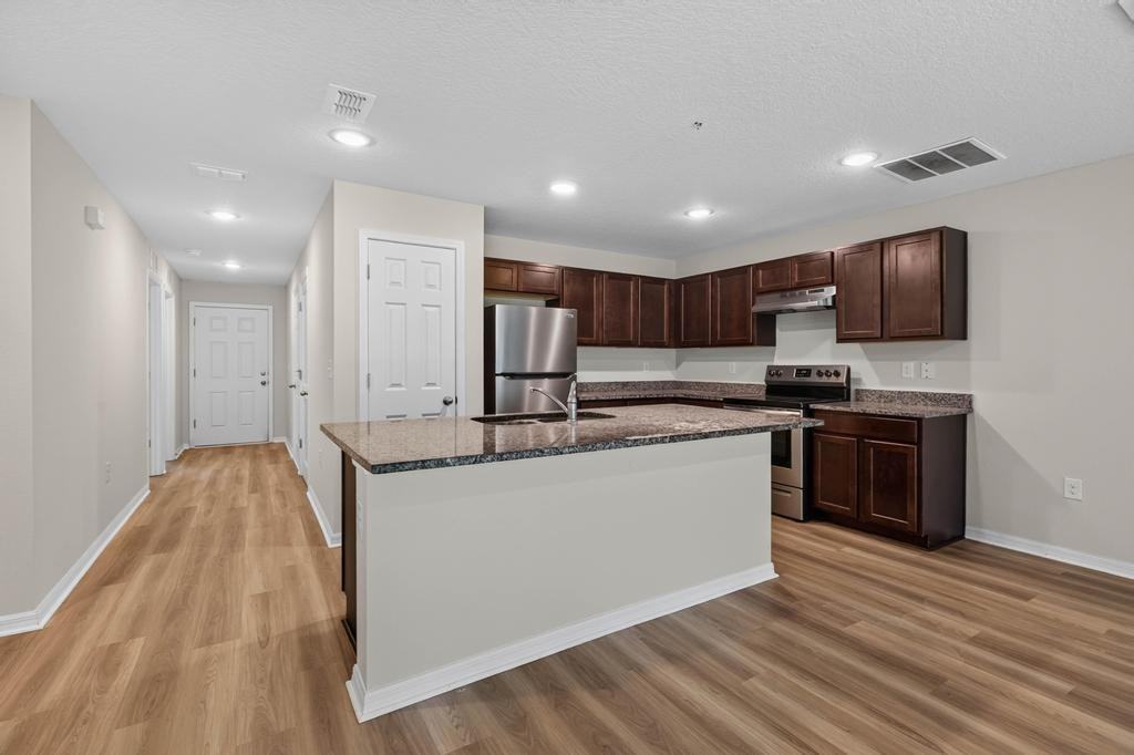 129 Wellwood Lane Unit B - Photo 4 of 48