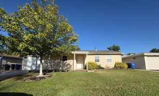 909 Hampton Rd - Photo 1 of 1