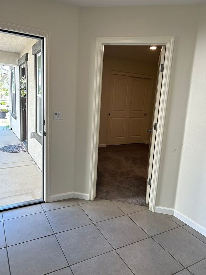 2249 Hough Ave - Photo 3 of 28