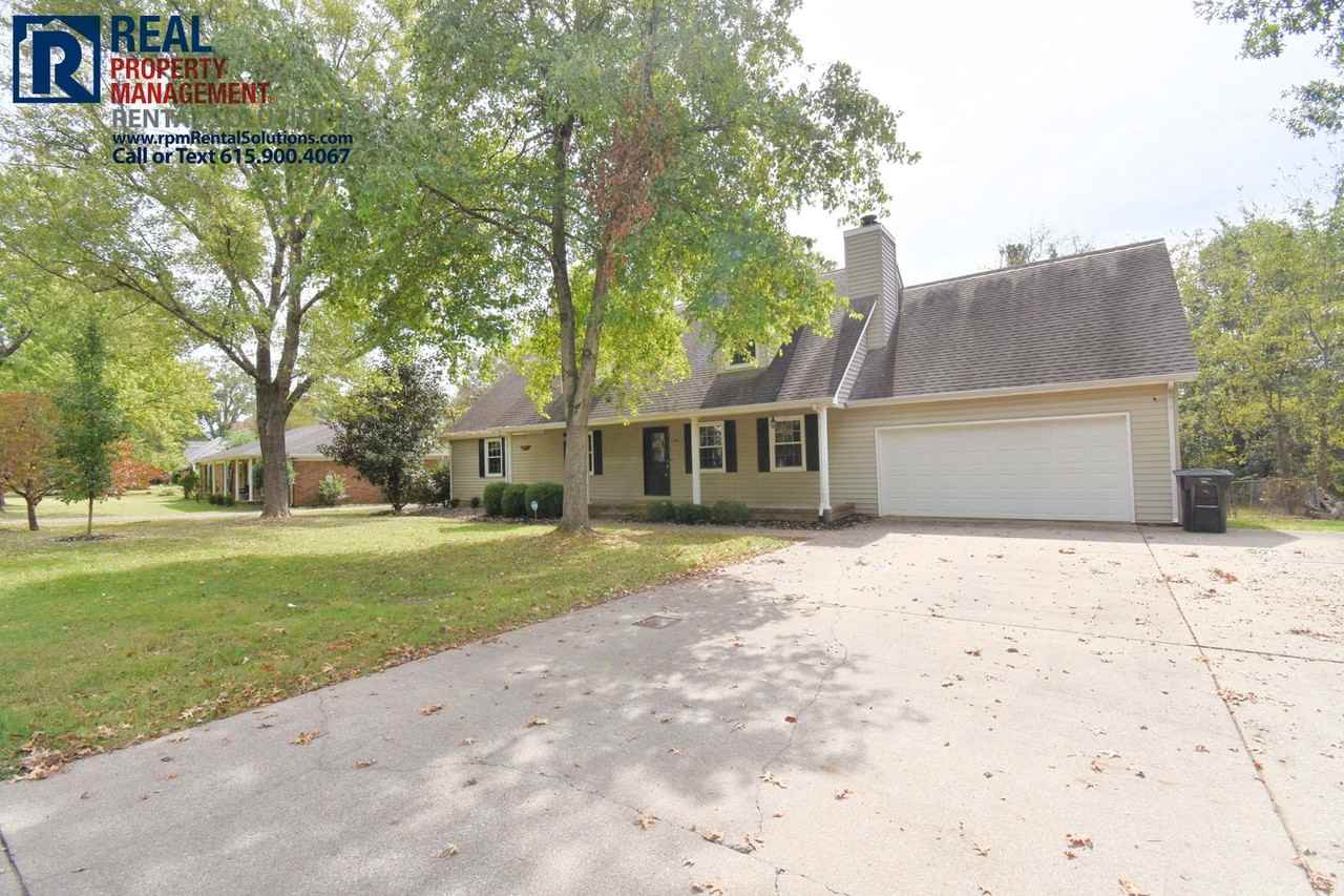1506 Belle Oaks Dr - Photo 2 of 30