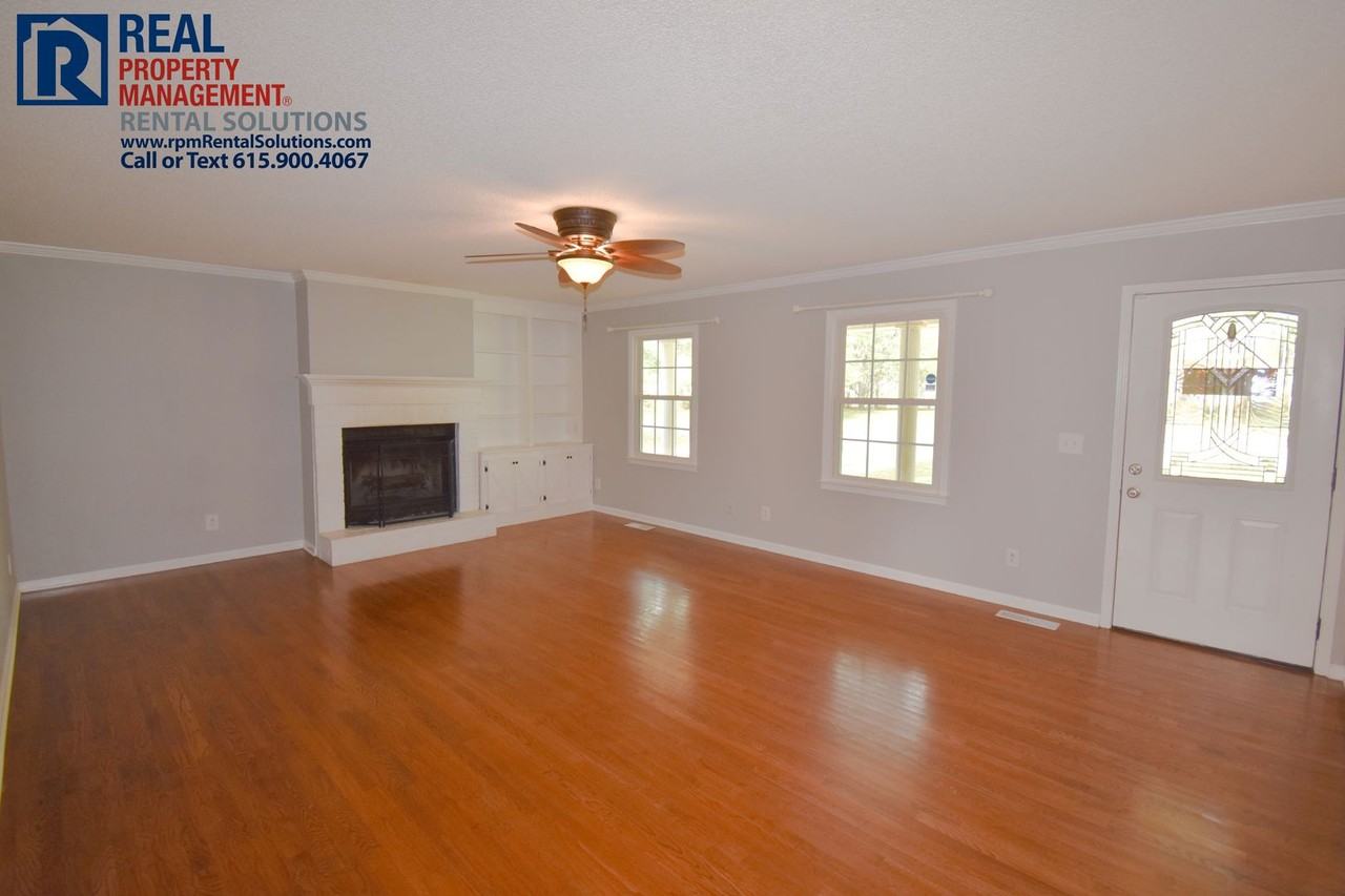 1506 Belle Oaks Dr - Photo 5 of 30