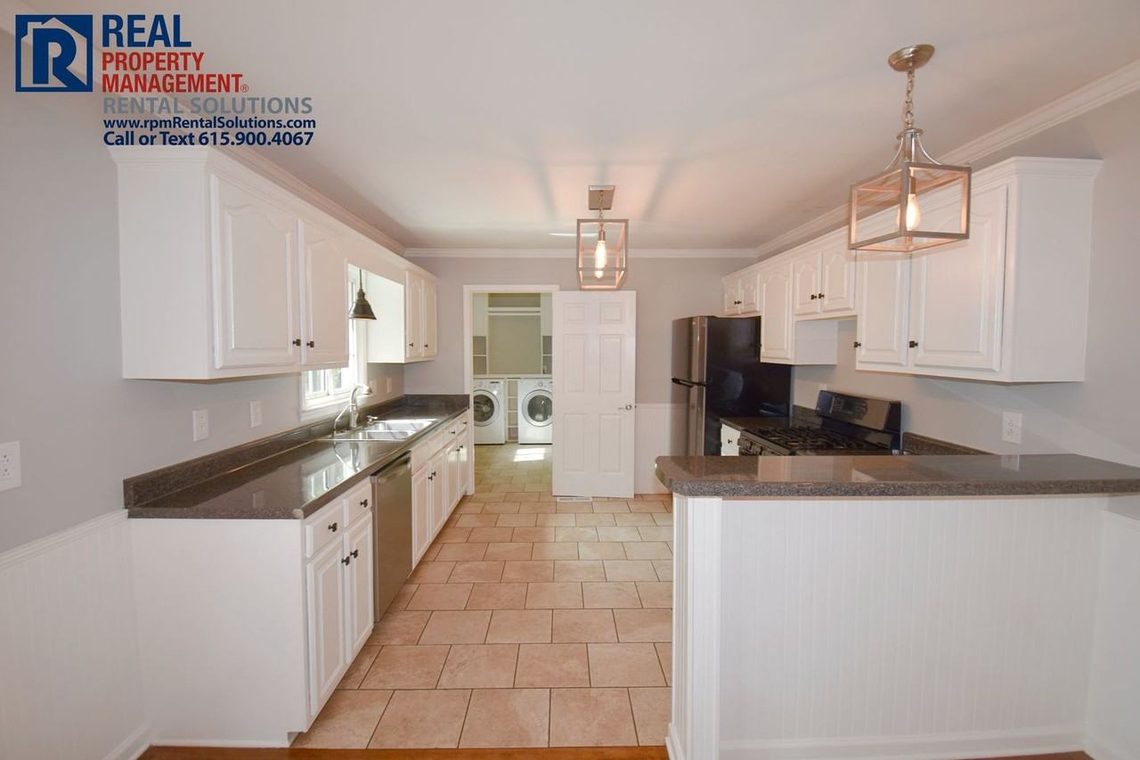1506 Belle Oaks Dr - Photo 7 of 30