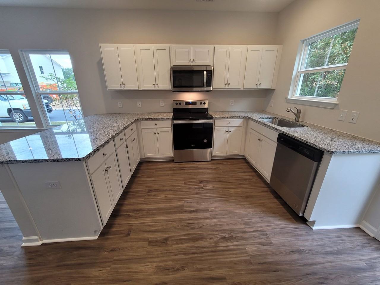 9008 Laurel Bay Ln - Photo 6 of 33
