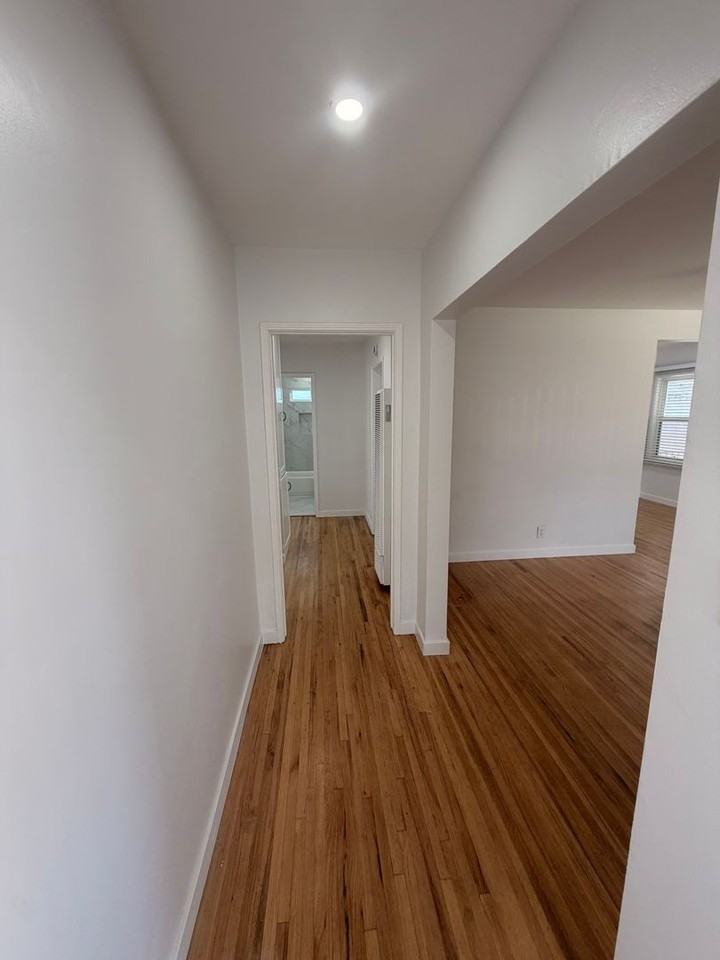 14436 Longworth Ave - Photo 4 of 37