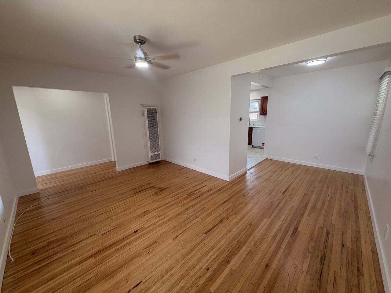 14436 Longworth Ave - Photo 7 of 37