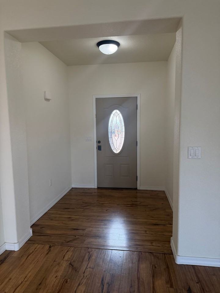 1708 College Park Dr - Photo 2 of 16