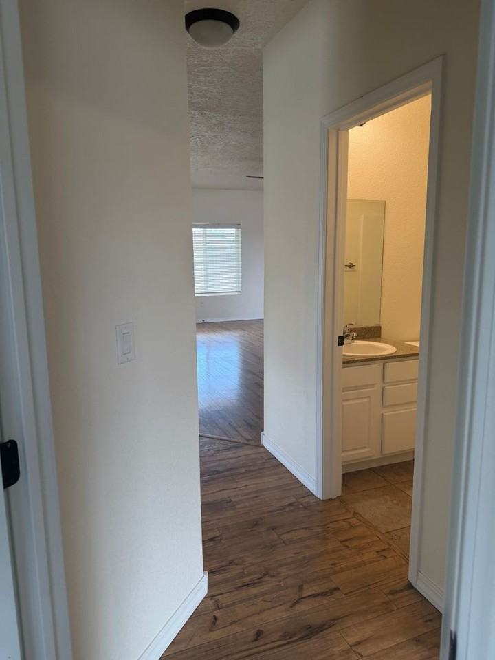 1708 College Park Dr - Photo 7 of 16