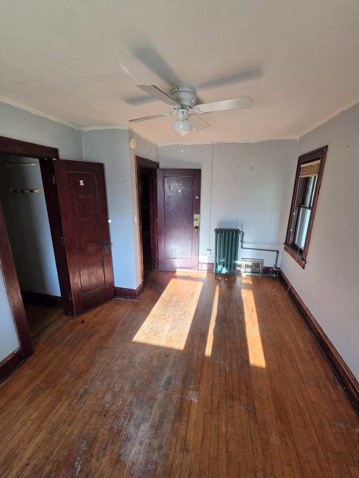 428 7th Avenue South - Photo 2 of 19