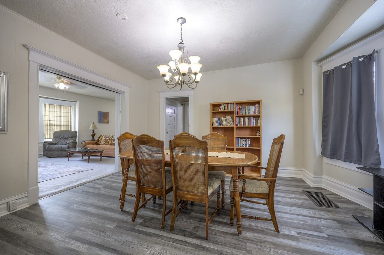 2618 East 28th Street - Photo 4 of 6