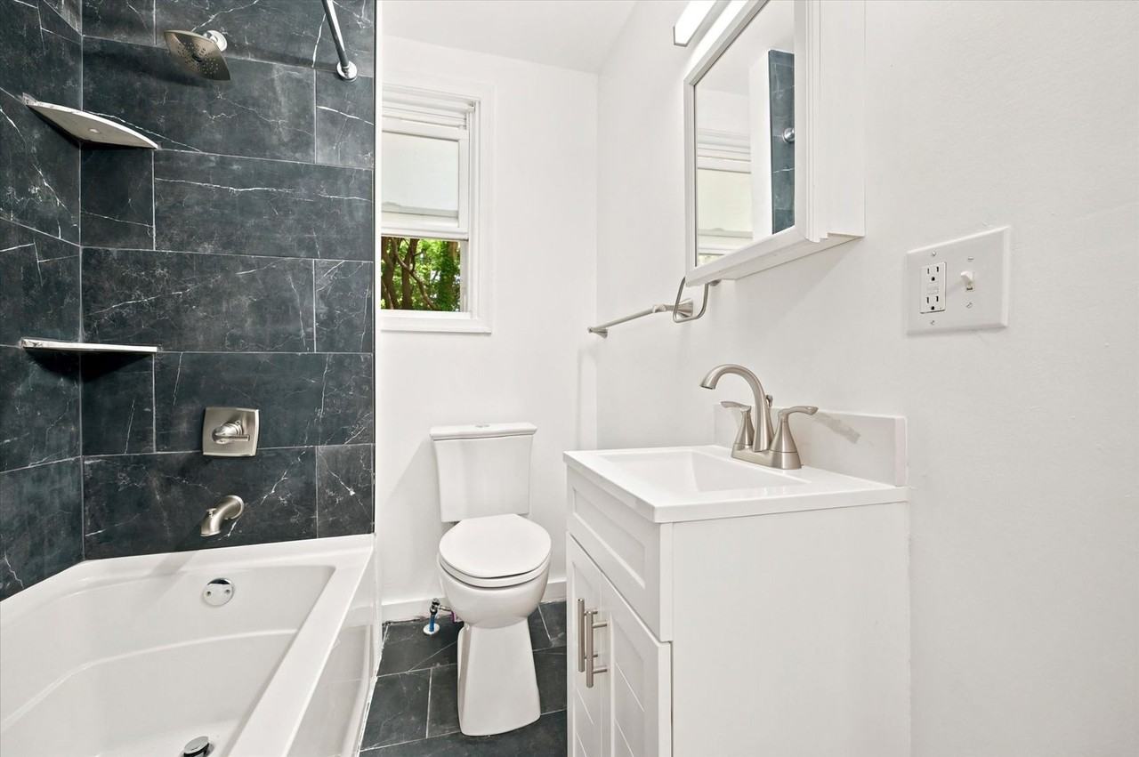 484 E Penn St - Photo 7 of 15