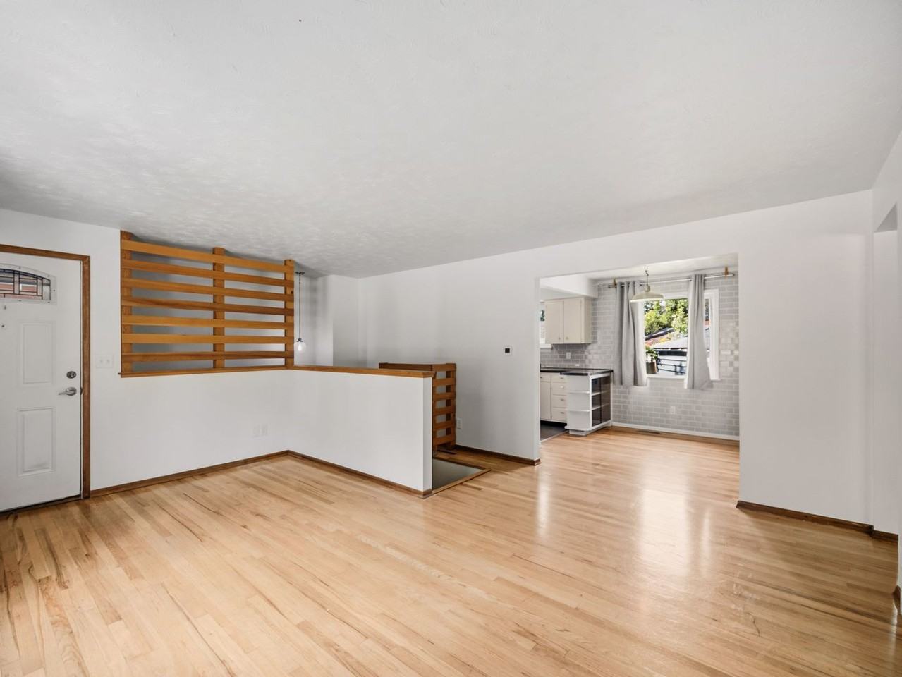 2923 W Northwest Blvd - Photo 3 of 37