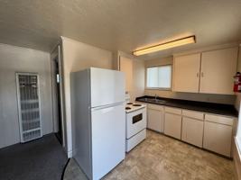 featured image of 32 W 7th St