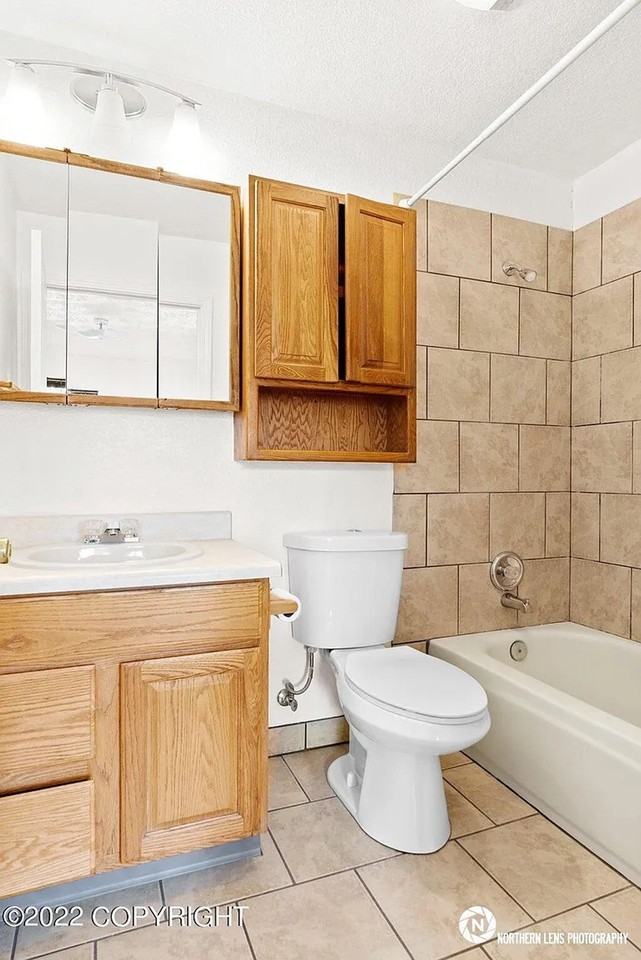 State Street Townhomes - Photo 4 of 12