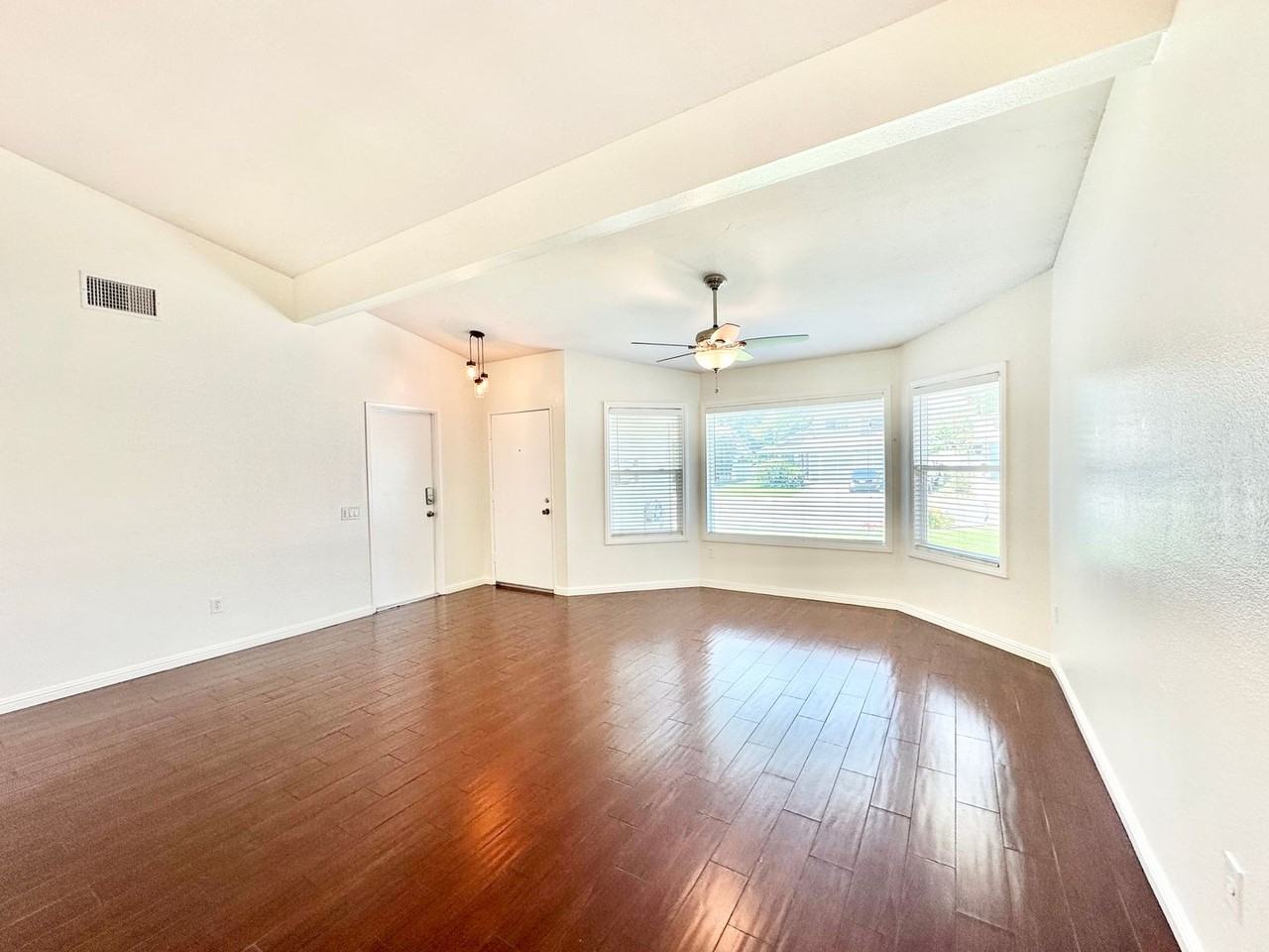 1415 Henshaw Rd - Photo 5 of 50