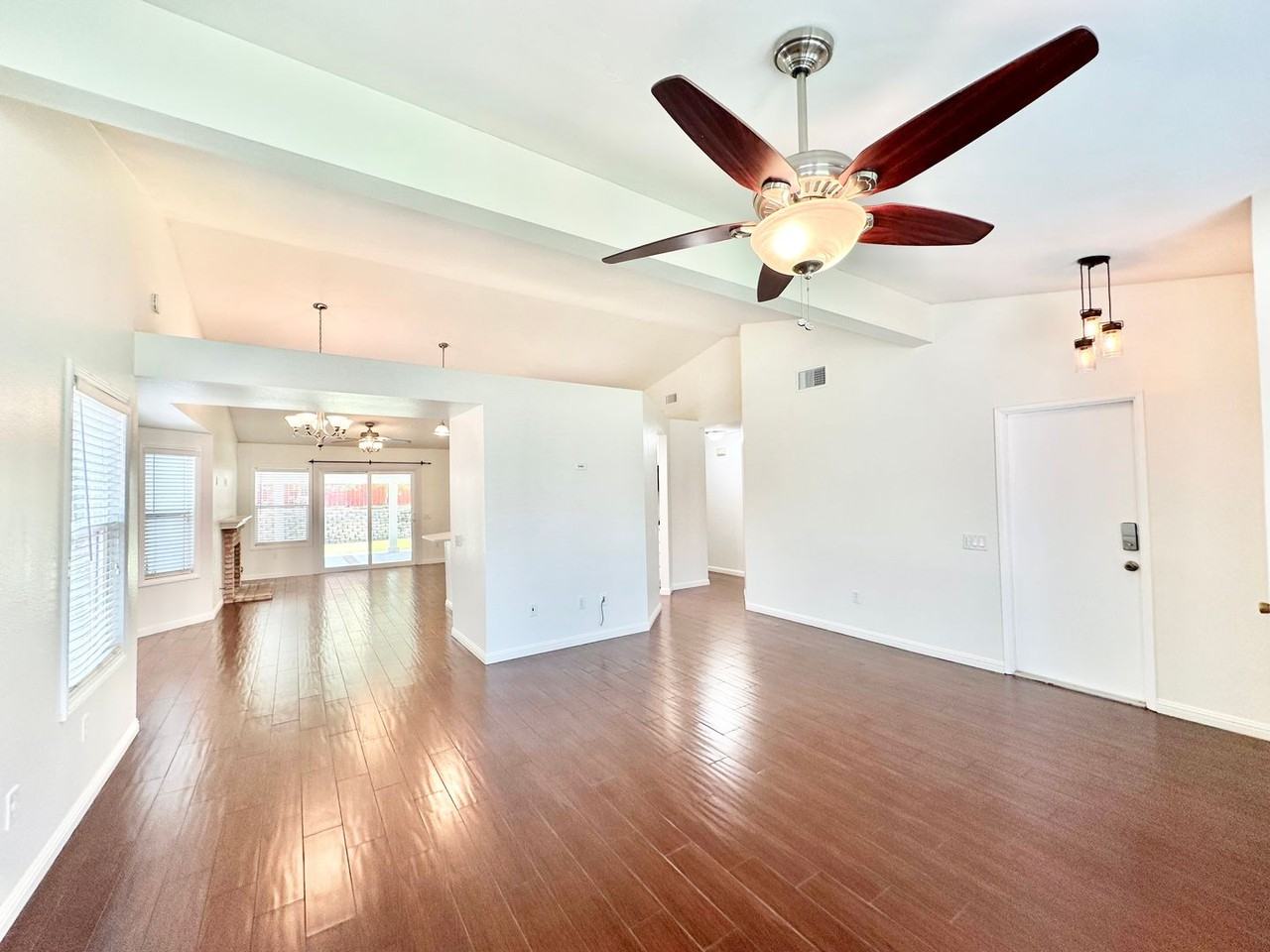 1415 Henshaw Rd - Photo 6 of 50