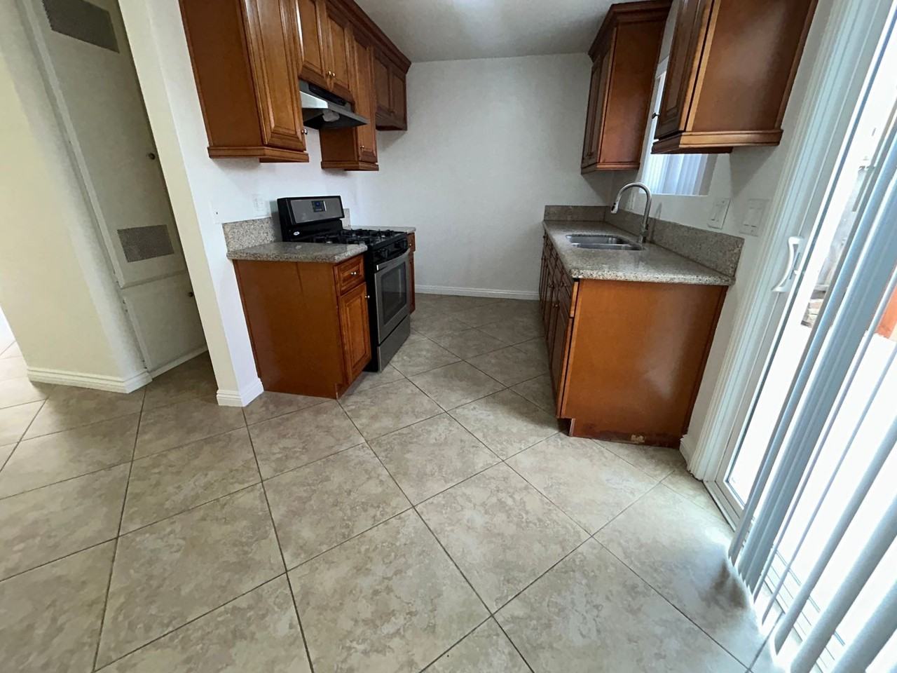 7822 Newman Ave #A - Photo 4 of 15