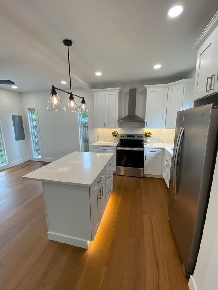 631 N Monroe St #REAR - Photo 5 of 21