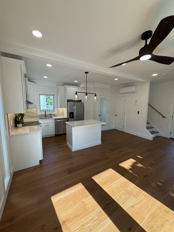 631 N Monroe St #REAR - Photo 6 of 21