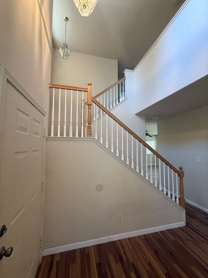 1080 Crosswater Dr - Photo 3 of 20