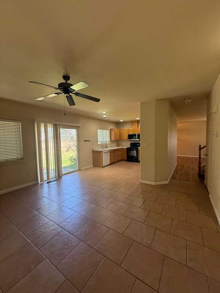 1080 Crosswater Dr - Photo 5 of 20
