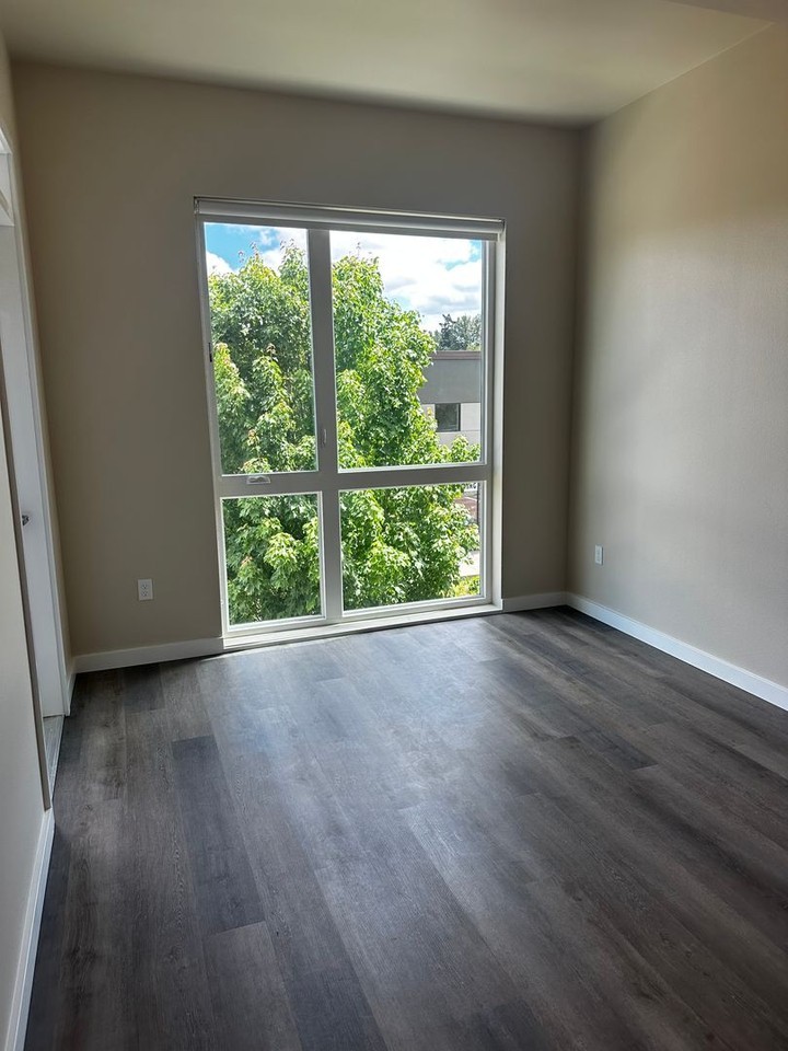 URBAN LIVING AT FANNO CREEK - Photo 2 of 16