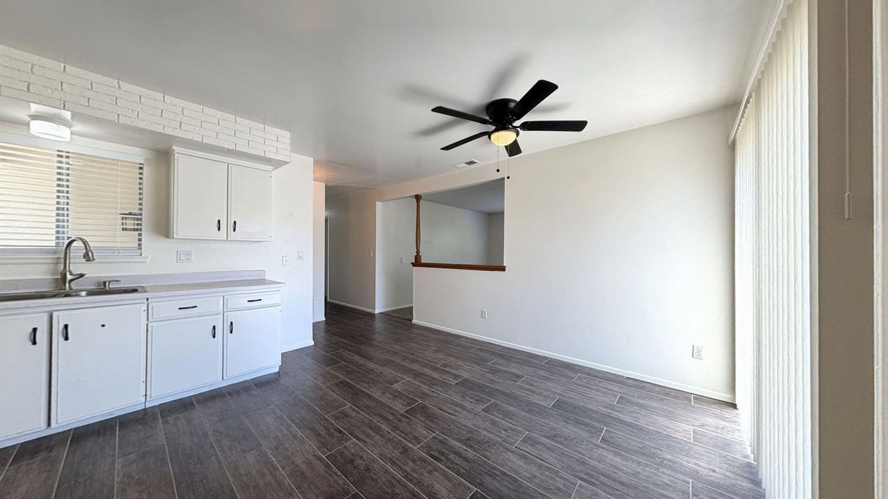 11231 Reddiford Ct - Photo 6 of 26
