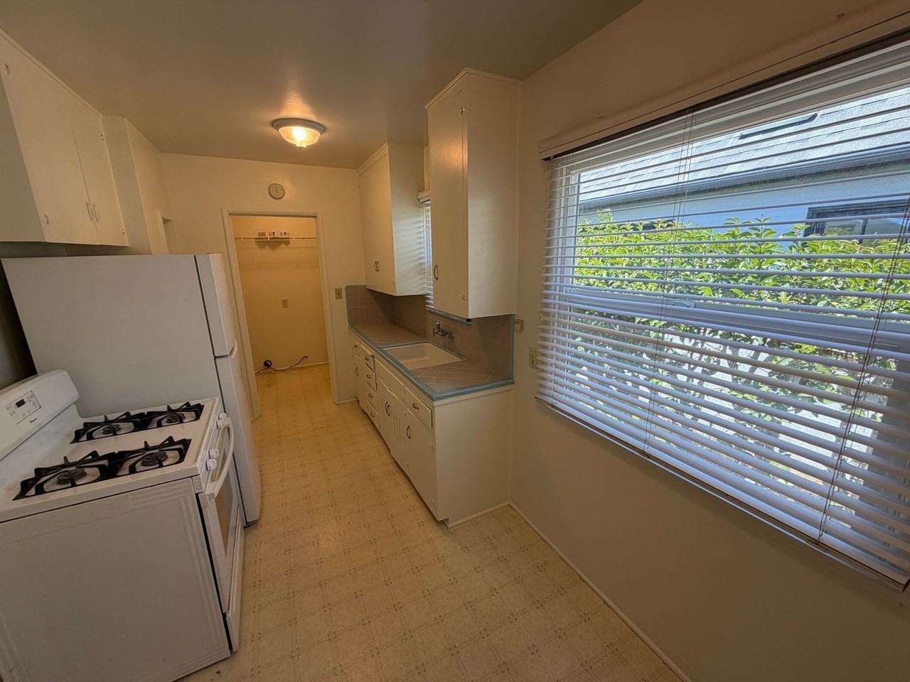 119 Liberty St #A - Photo 3 of 11