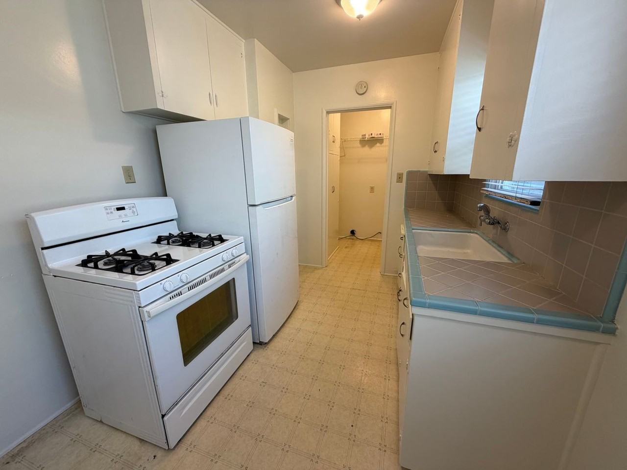 119 Liberty St #A - Photo 4 of 11