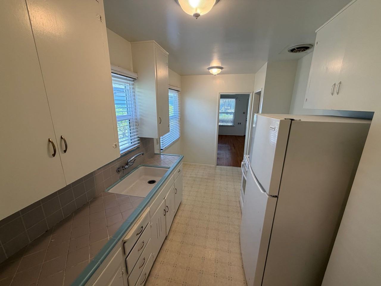 119 Liberty St #A - Photo 5 of 11