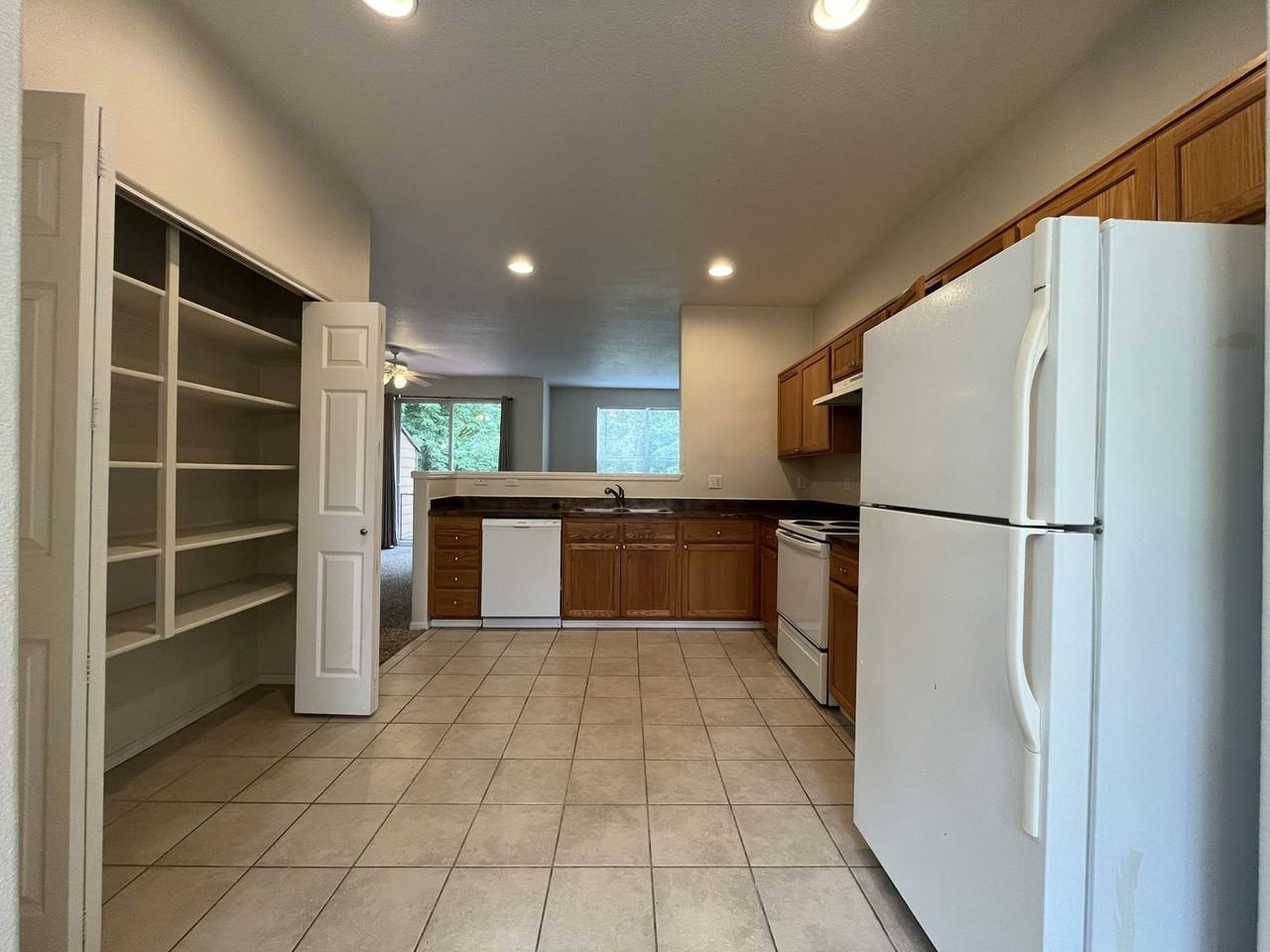 149 Ne 75th Ave - Photo 6 of 43