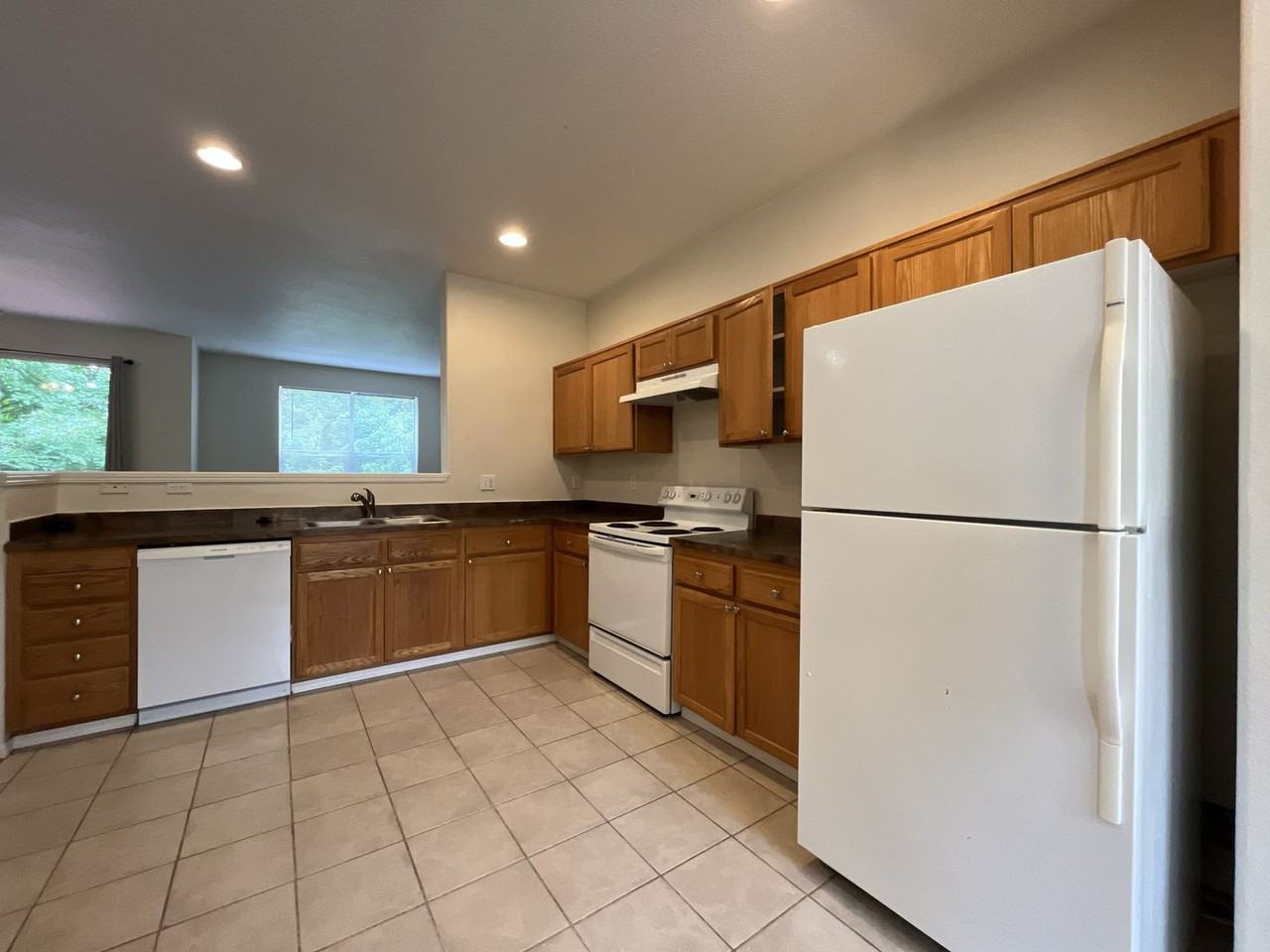 149 Ne 75th Ave - Photo 7 of 43