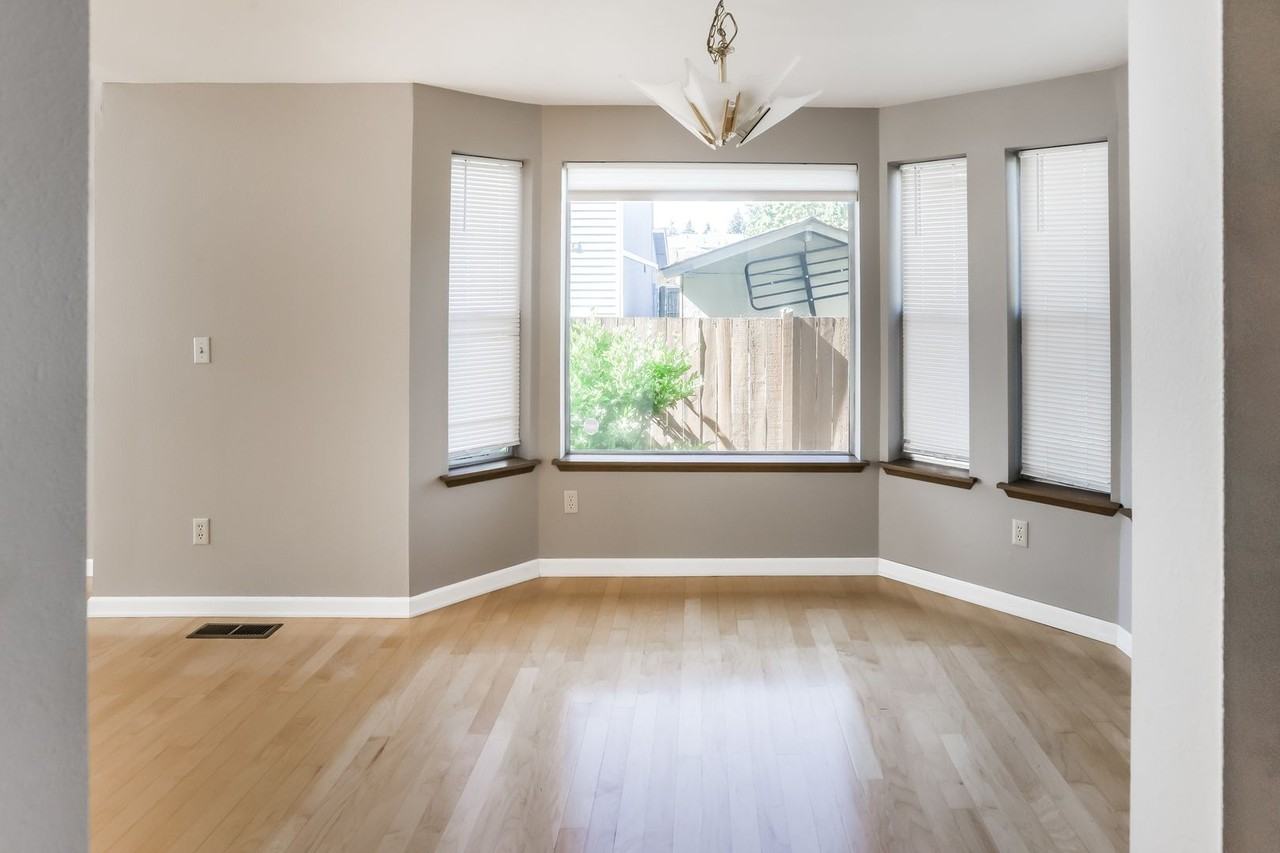 35916 23rd Pl S - Photo 4 of 36
